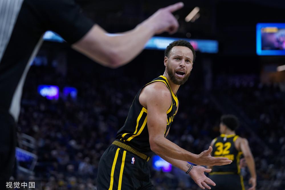 人注目的 人注目的